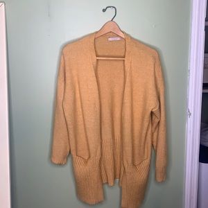 Mustard yellow cardigan with pockets